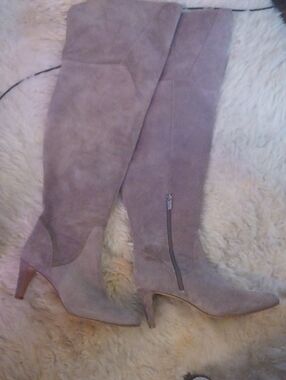 VINCE CAMUTO Thigh High Over Knee Suede Pointed  Kitten Heel Boots Grey 9.5